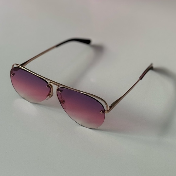 Louis Vuitton sunglasses - Picture 3 of 8